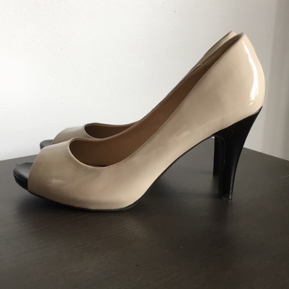 Nude open toe heels - Picture 3 of 6